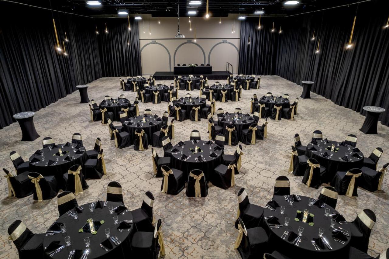 Grand Williston Hotel And Conference Center Εξωτερικό φωτογραφία