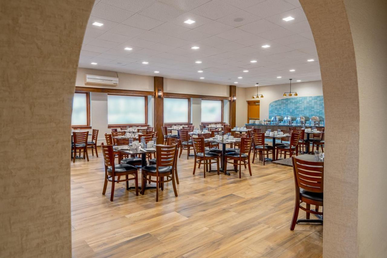 Grand Williston Hotel And Conference Center Εξωτερικό φωτογραφία