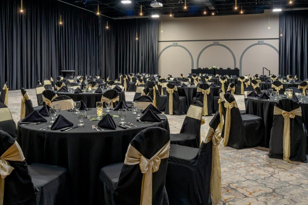 Grand Williston Hotel And Conference Center Εξωτερικό φωτογραφία