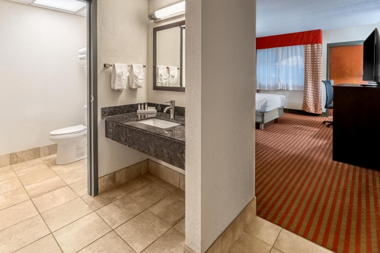 Grand Williston Hotel And Conference Center Εξωτερικό φωτογραφία